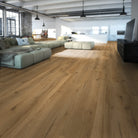Wohnzimmer mit Klebevinyl Eiche Nordlia als Bodenbelag